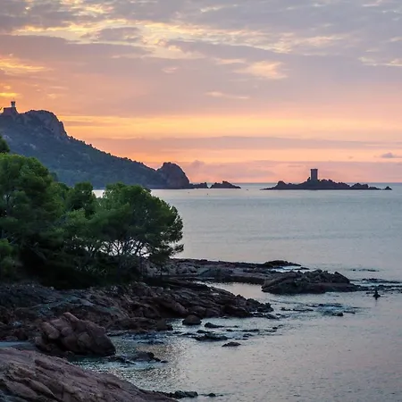 Sowell Residences Chenes Verts פארק נופש 3*