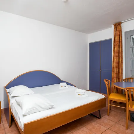 Sowell Residences Chenes Verts פארק נופש Saint-Raphaël